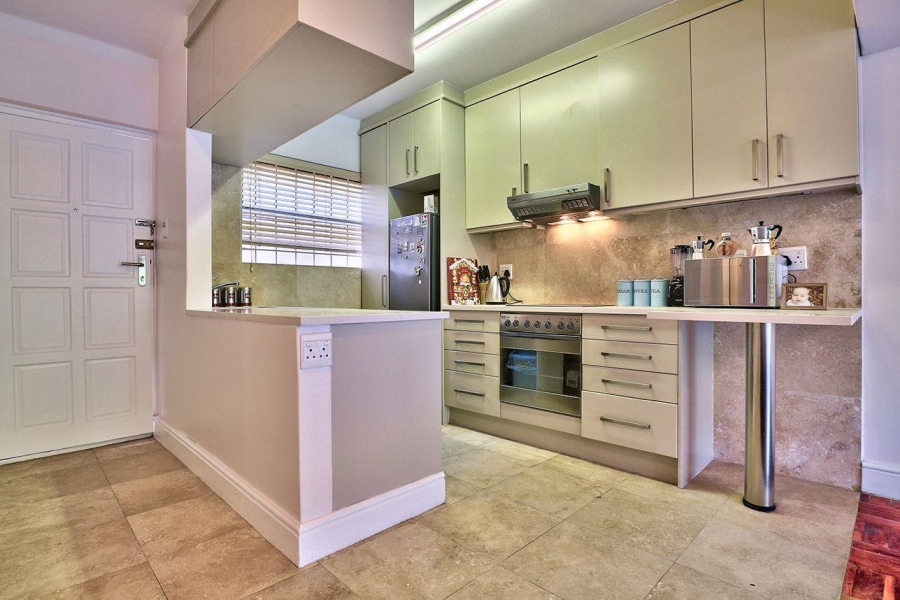 To Let 2 Bedroom Property for Rent in Gardens Western Cape